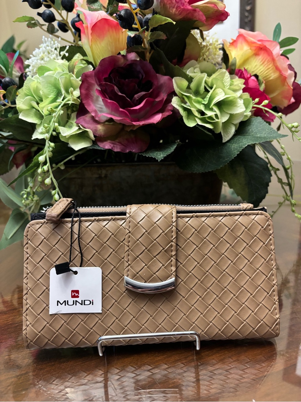 Mundi Womens Wallet Tan NWT